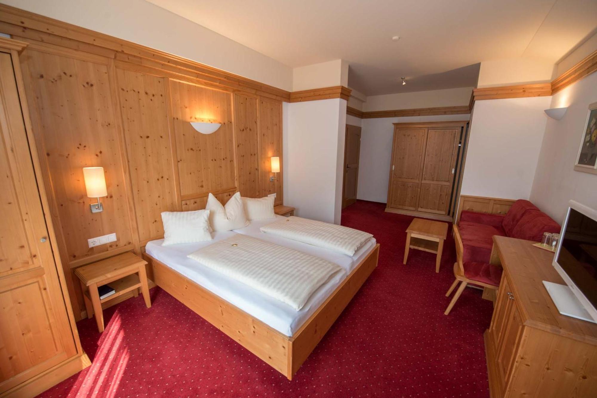 Hotel Brunnwirt Weissbriach Bagian luar foto