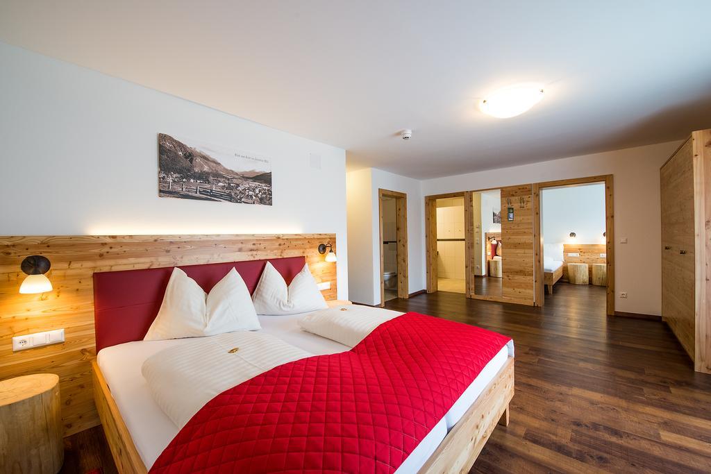 Hotel Brunnwirt Weissbriach Bagian luar foto