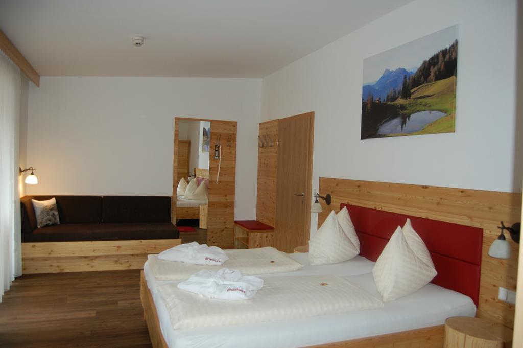 Hotel Brunnwirt Weissbriach Bagian luar foto